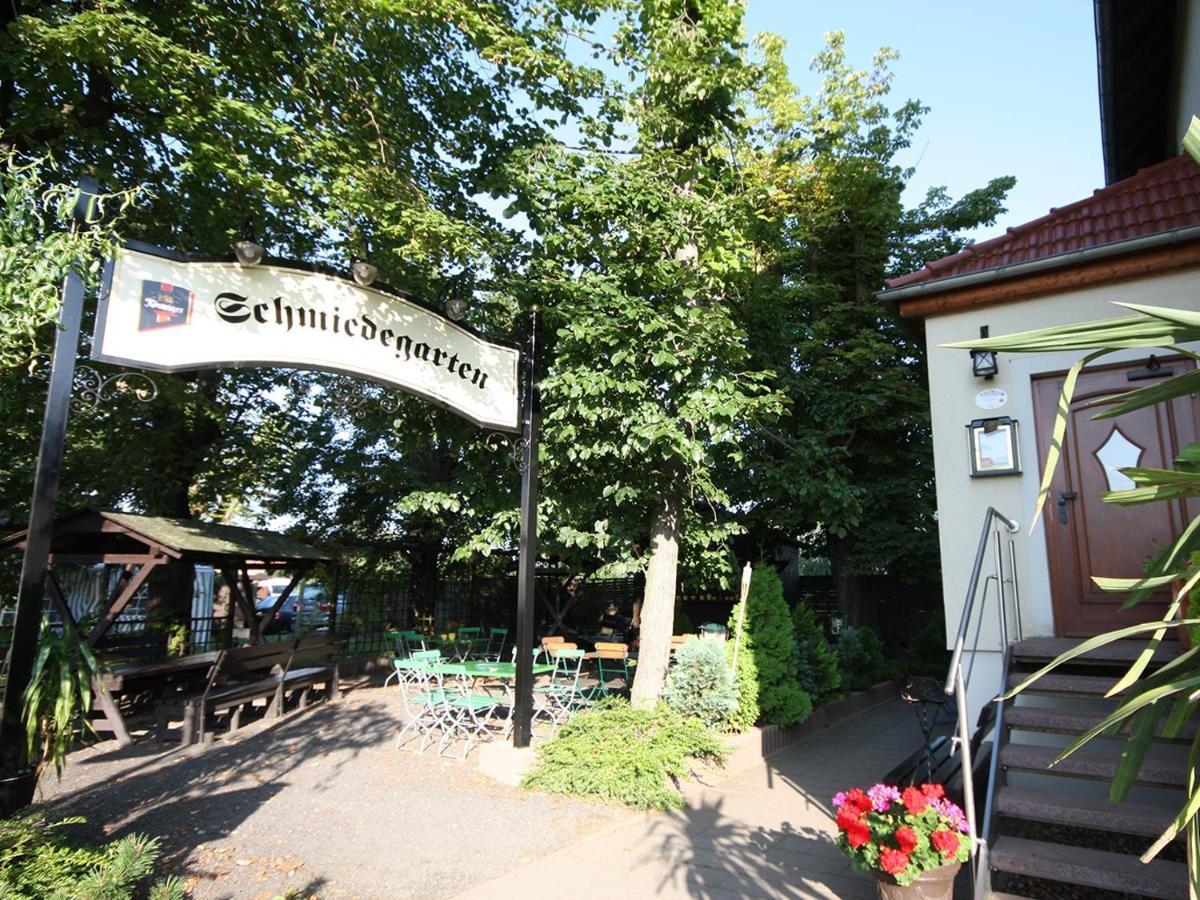 Pension Schmiedeschaenke Дрезден Экстерьер фото